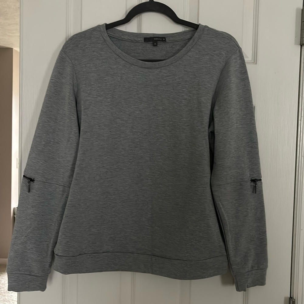 Women’s medium crew neck sweatshirt